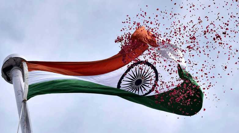 Hoisting of National Flag on Govt Buildings: Div Com office Jammu asks DCs, HoDs to implement LG’s directions within 15 days